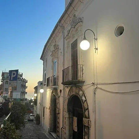 Palazzo Della Guardia-2