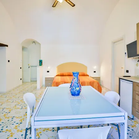 Della Monica Rooms-2